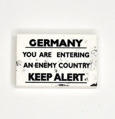 Tile, 2 x 3 with print "Germany keep alert"