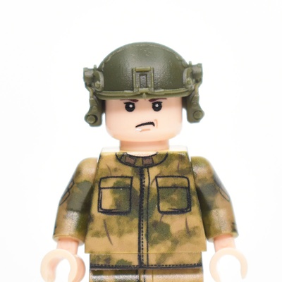 LShZ helmet with headphones for LEGO figures