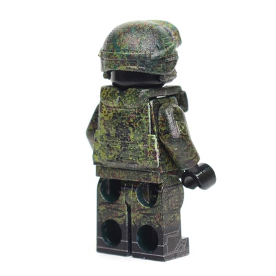 Russian soldier in summer uniform Digital Flora Camo, with helmet and vest. (not LEGO)