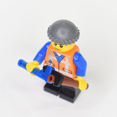 Adjustable pipe wrench for LEGO figures