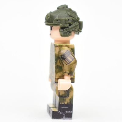 Russian soldier in Moss camouflage. (not LEGO)